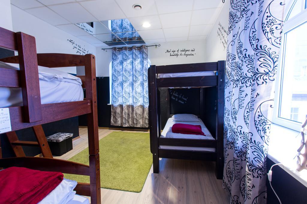 タリン The Monk'S Bunkホステル 部屋 写真